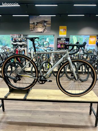 Specialized Crux Comp – Carbone FACT 10r – Shimano GRX 12V – neuf