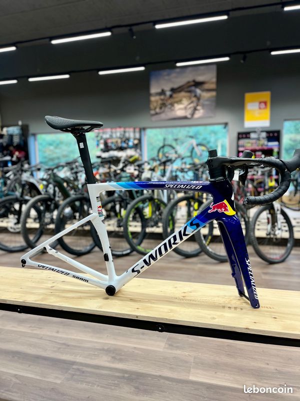 Specialized S-Works Tarmac SL9 – Team Replica Red Bull BORA – Taille 54 – Kit cadre
