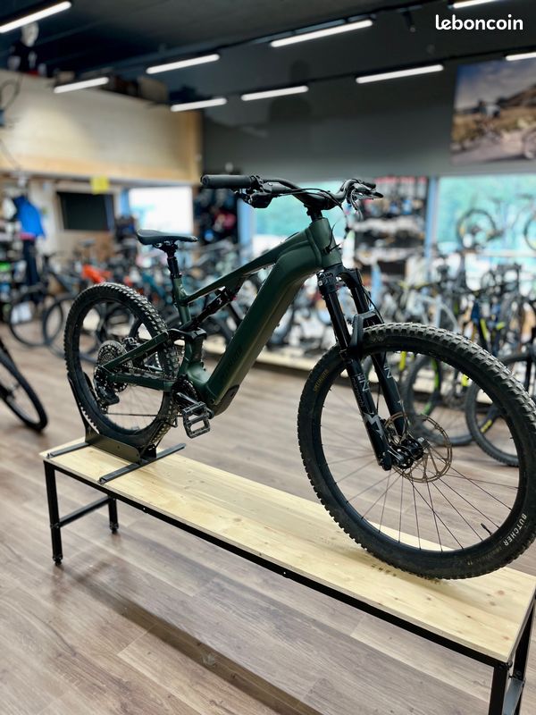 Specialized Turbo Levo 4 Alloy – 840 Wh – 105 Nm – Parc de location – S2/S et S5/XL